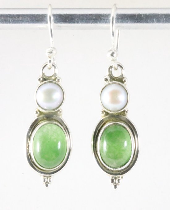 Boucles d'oreilles en argent fin avec jade et perle