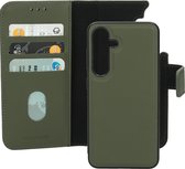 Mobiparts hoesje geschikt voor Samsung Galaxy S24 - Wallet 2-in-1 Boekhoesje - MagSafe - Echt Leder - Uitneembare Case - Sterke Magneet Sluiting - Contactloos betalen - Groen