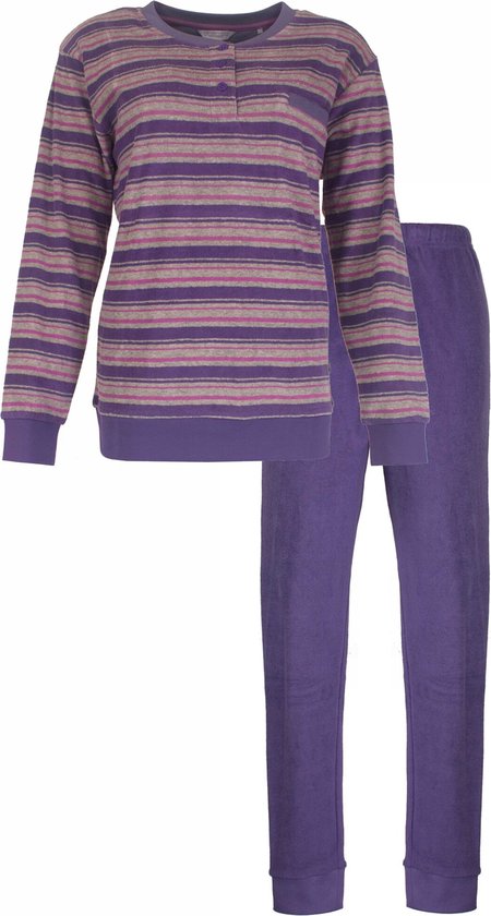 Paarse pyjamaset met lange mouwen en gestreepte top met paarse, roze en grijze strepen. Paarse badstof broek.