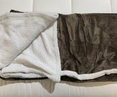 Grote warme Fleece plaid 150 x 200 kleur donker bruin ook te gebruiken als deken