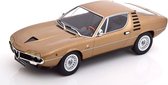 Het 1:18 Diecast-model van de Alfa Romeo Montreal uit 1970 in goud metallic. De fabrikant van het schaalmodel is KK Models. Dit model is alleen online verkrijgbaar