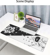 Gaming muismat, zwart en wit Cherry Blossom Extended Large Mouse Mat Desk Pad, 3 mm dik lange antislip rubberen genaaide randen muismat (80 x 30 cm) (zwart en wit)