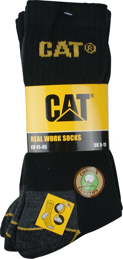 Drie paar zwarte CAT werksokken met geel logo, verpakt met een gele band. Maat 41-45.