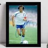 Michel Platini Ingelijste Handtekening – 15 x 10cm In Klassiek Zwart Frame – Gedrukte handtekening – Football Legend - Voetbal Legende - FIFA - Les Bleus - Juventus