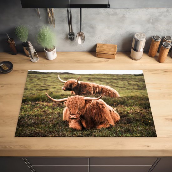 KitchenYeah® Inductie beschermer 76x51.5 cm - Koeien - Gras - Zon - Kookplaataccessoires - Afdekplaat voor kookplaat - Inductiebeschermer - Inductiemat - Inductieplaat mat