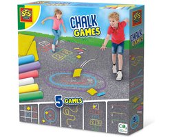foto van SES - Stoepkrijt spellen 5 in 1 - creatief buiten spelen - set van 6 kleuren stoepkrijt met 2 pittenzakjes - instructies voor 5 verschillende spellen