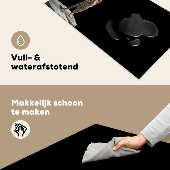 KitchenYeah® Inductie beschermer 91.2x52 cm - Stokstaartje - Wilde dieren - Zwart - Kookplaataccessoires - Afdekplaat voor kookplaat - Inductiebeschermer - Inductiemat - Inductieplaat mat