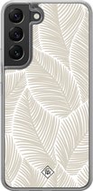 Casimoda® hoesje - Geschikt voor Samsung Galaxy S22 - Palmy Leaves Beige - 2-in-1 case - Schokbestendig - Natuur - Verhoogde randen - Bruin/beige, Transparant