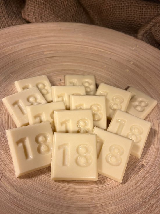 Chocolade cijfer 18 | Getal 18 chocola | Cadeau voor verjaardag of jubileum | Smaak Wit