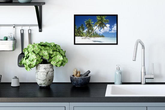 Photo en cadre - Une plage tropicale sur le cadre photo République Dominicaine noir 30x20 cm - Affiche sous cadre (Décoration murale salon / chambre) / Mer et plage