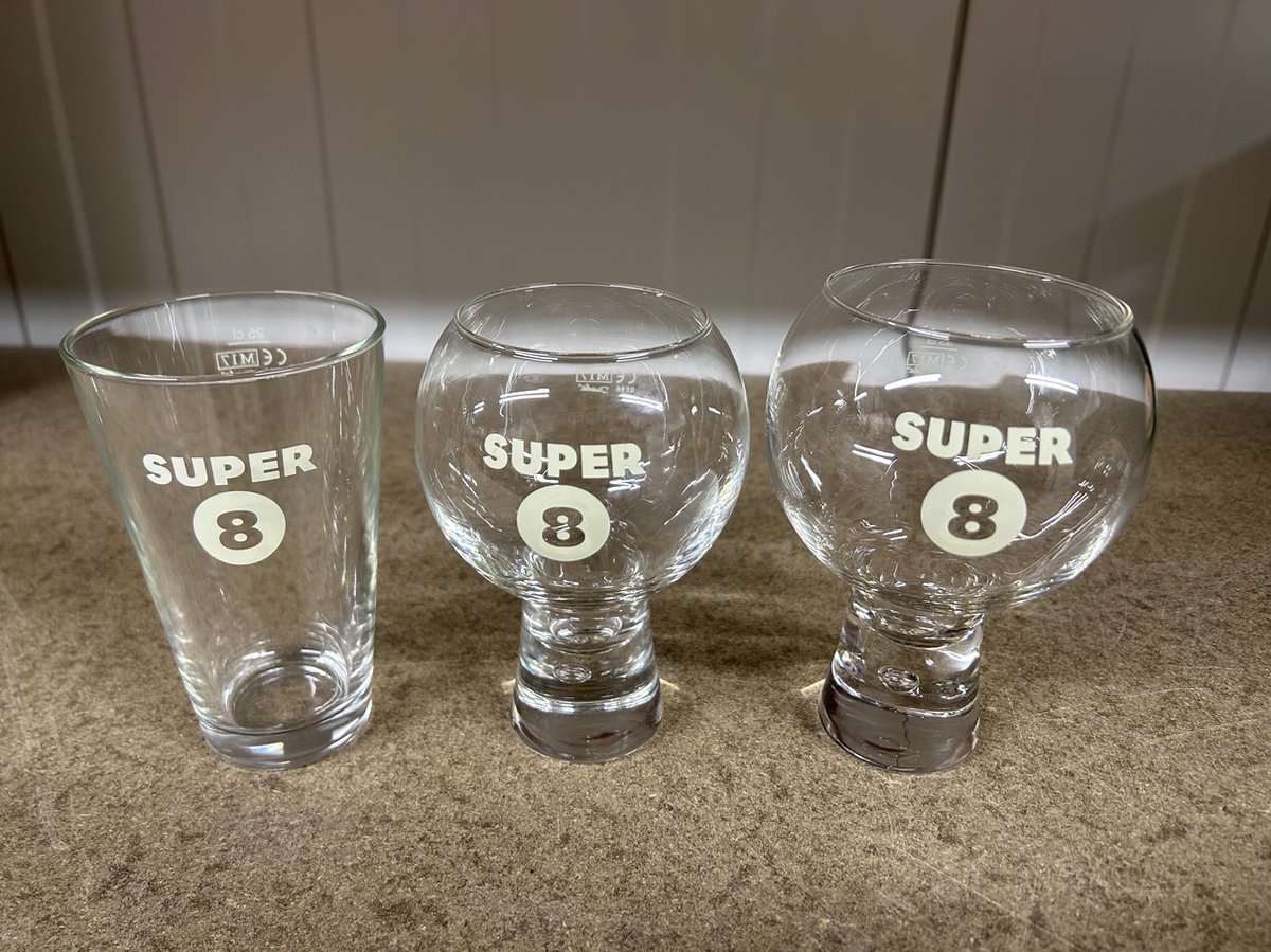 3x super8 bierglas bierglazen 25 - 33cl bier glas glazen super 8