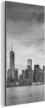 Wanddecoratie Metaal - Aluminium Schilderij Industrieel - Manhattan New York in zwart-wit - 40x80 cm - Dibond - Foto op aluminium - Industriële muurdecoratie - Voor de woonkamer/slaapkamer