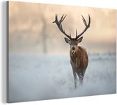 Wanddecoratie Metaal - Aluminium Schilderij Industrieel - Hert - Natuur - Winter - 120x80 cm - Dibond - Foto op aluminium - Industriële muurdecoratie - Voor de woonkamer/slaapkamer