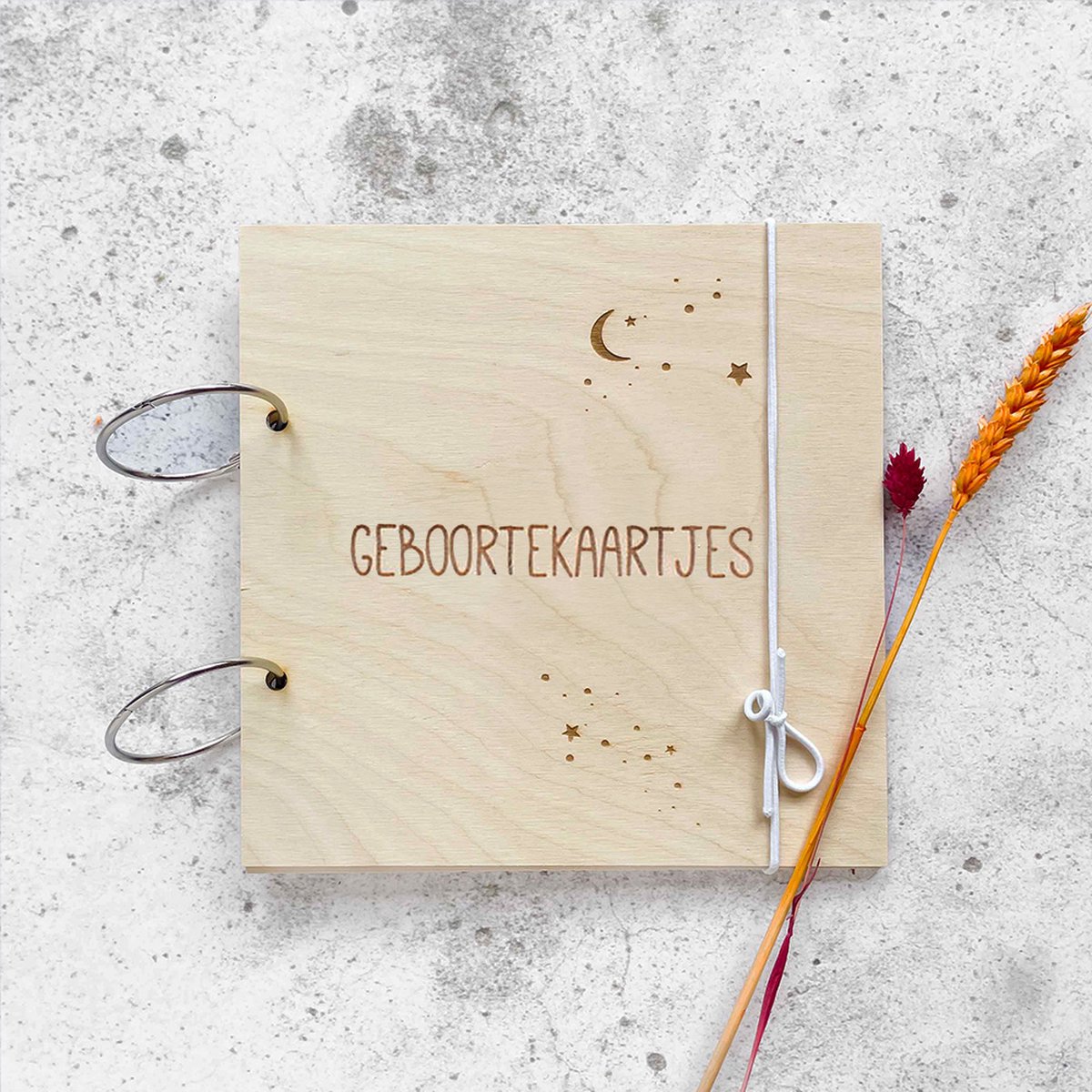 Goedkoopste Houten bewaarbundel geboortekaarten | 20 x 20 cm | kaarten bewaarbundel | Heelal