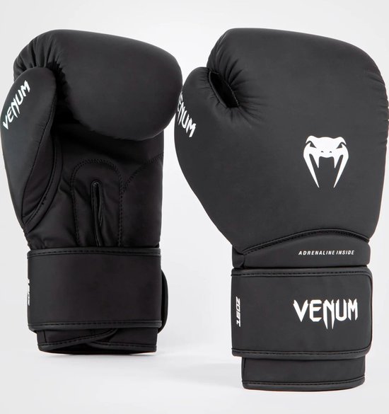Zwarte Venum bokshandschoenen, 16 OZ, met wit logo en tekst.