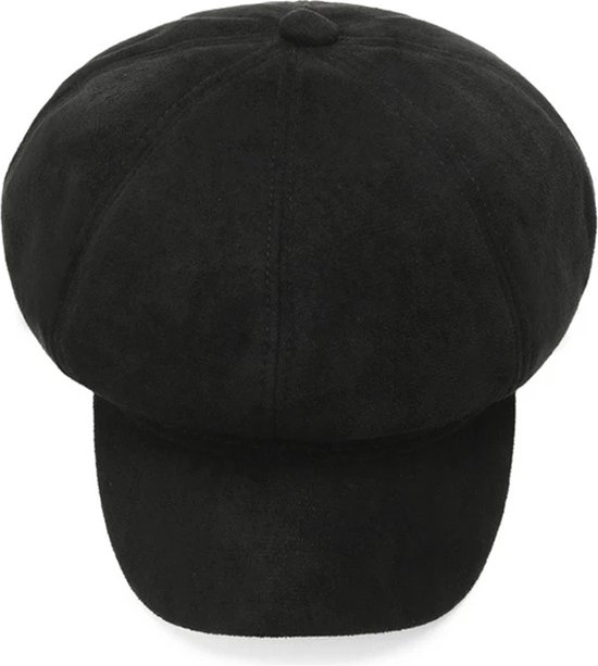 Zwarte suède baret met klep, gezien vanaf de voorkant.