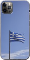 Geschikt voor iPhone 12 Pro Max hoesje - Gescheurde Griekse vlag die wappert - Siliconen Telefoonhoesje
