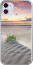 Geschikt voor iPhone 11 hoesje - Zonsondergang in een landschap in Nederland - Siliconen Telefoonhoesje