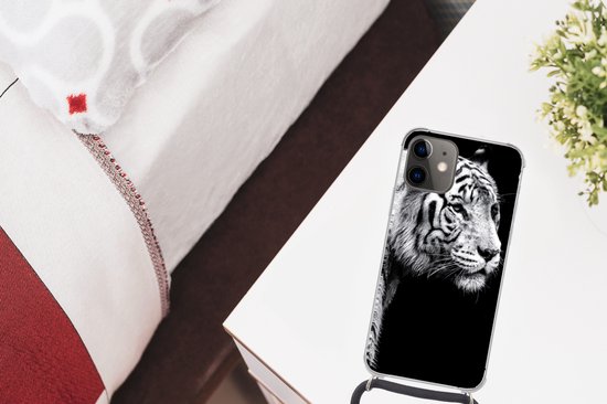 Telefoonhoesje Geschikt voor iPhone 12 - Tijger - Wilde dieren - Licht - Siliconen - Crossbody - Backcover met Koord - Telefoonhoesje met koord - Hoesje met touw Telefoonhoesje