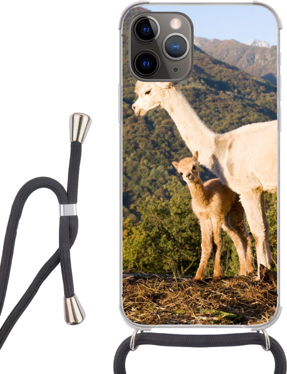 Telefoonhoesje Geschikt voor iPhone 12 pro crossbody - Alpaca's - Berg - Natuur - Siliconen - Crossbody - Backcover met Koord - Telefoonhoesje met koord - Hoesje met touw Telefoonhoesje