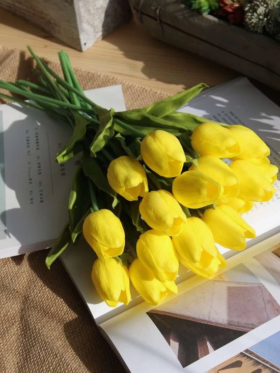 Real Touch Tulips - Geel - Real Touch Tulpen - Yellow - Tulpen - Kunstbloemen - Kunst Tulpen - Kunst Boeket - Tulp - 36 CM - Zijden Bloemen - Latex Bloem - Bruiloft - Voorjaar - Lente