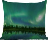 Sierkussen Buiten - Noorderlicht - Bomen - Water - Alaska - 60x60 cm - Weerbestendig