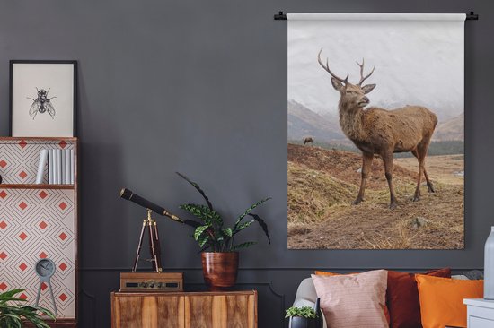 Wandkleed - Wanddoek - Hert - Bergen - Natuur - 120x160 cm - Wandtapijt