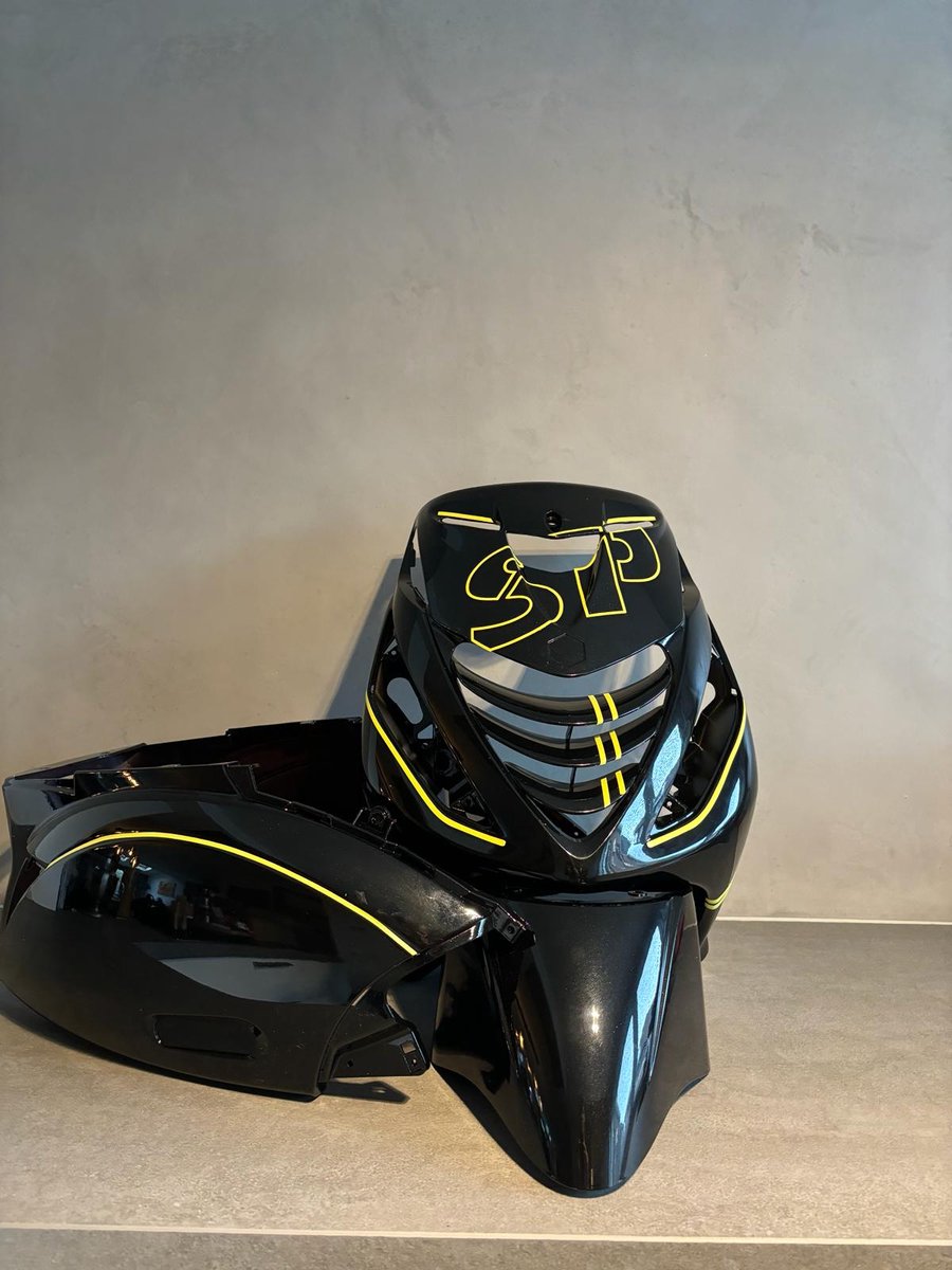 Piaggio ZIP SP - Piaggio Zip Accessoire - Scooter Stickers - Pakket SP OUTLINE - Geel - Mat
