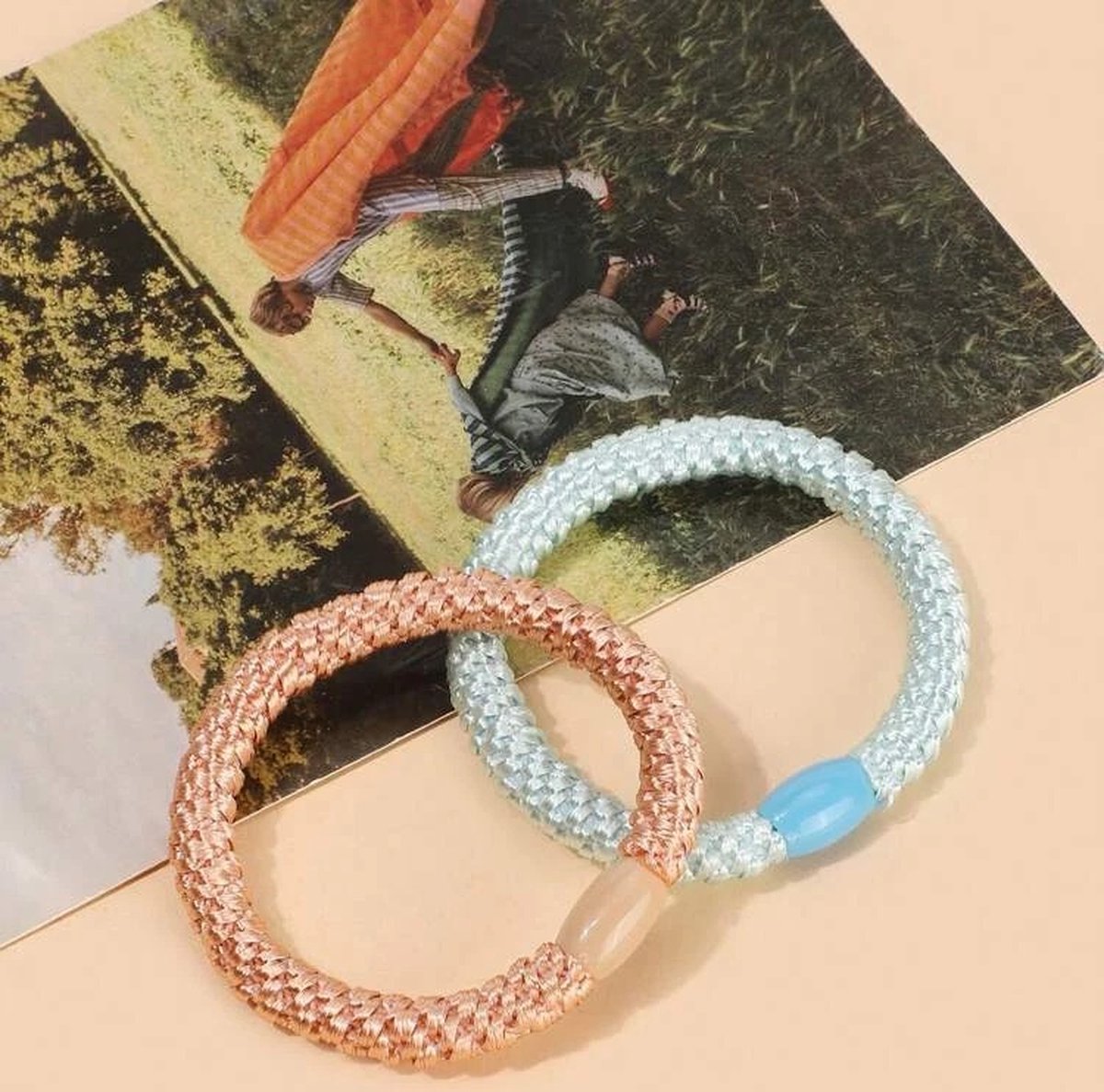 Haar Elastiekjes - Haarelastiekje Gevlochten - Elastiek en Armband - haarelastiekjes met kraal - haarelastiekjes te dragen als armband - sterk elastiek - 10 stuks - Licht — cadeau in Mode & Accessoires - foto 3