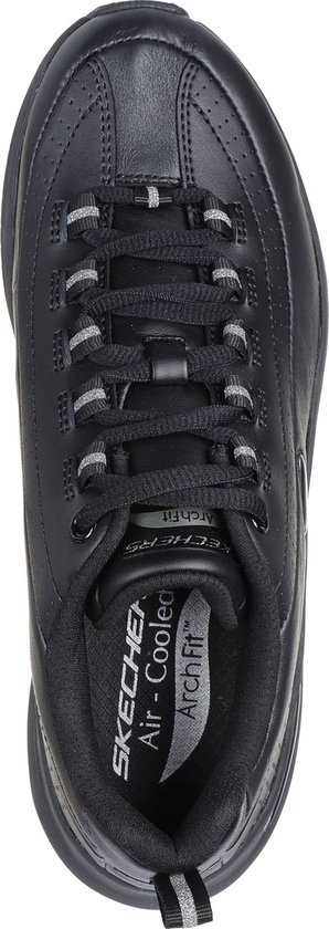 Bovenaanzicht van een zwarte Skechers sneaker met Air-Cooled Arch Fit binnenzool.