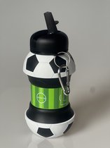 Afecto opvouwbare waterfles in voetbalvorm - 550ml - siliconen en opvouwbaar tot een voetbal die gemakkelijk meegenomen kan worden.