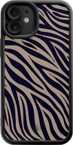 Casimoda® hoesje - Geschikt voor iPhone 11 - Wavy Twist - Effen telefoonhoesje met lensbescherming - TPU - Backcover - Zwart