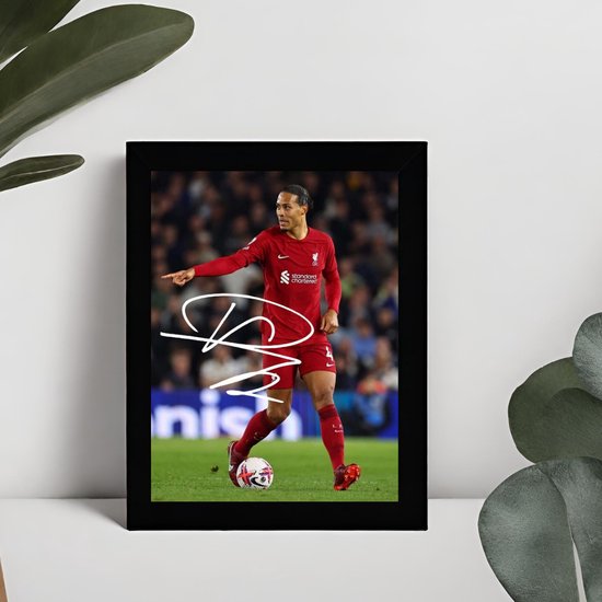Virgil van Dijk Kunst - Gedrukte handtekening - 10 x 15 cm - In Klassiek Zwart Frame - Liverpool FC Captain - You'll Never Walk Alone - Champions League - Premier League - Anfield Road