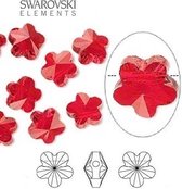 Swarovski Elements, 18 stuks Swarovski bloemenkralen, 8mm, light siam, 5744