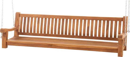 Teakhouten schommelbank met metalen kettingen en rugleuning van verticale latten.