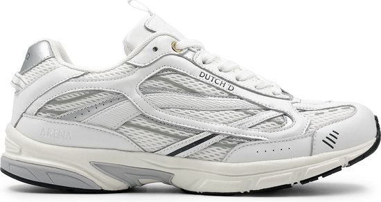 Witte "DUTCH'D" sneaker met zilveren accenten, zijkant en bovenkant zichtbaar.