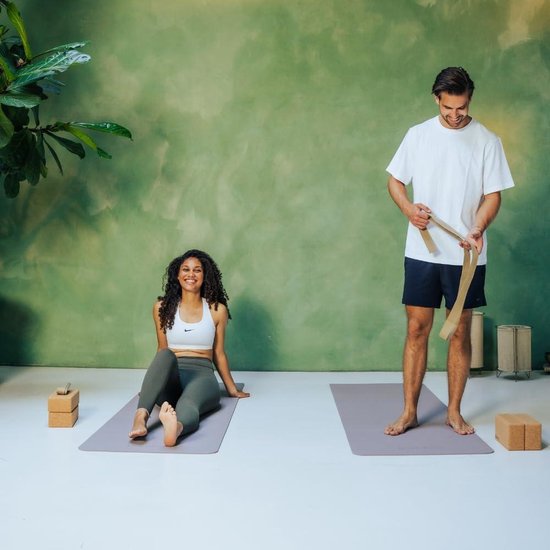 Yogablokken Set Zand + Gratis Yoga Riem - Ronde hoeken - EVA Foam - 2 Yoga Blokken - Bamboa yoga block wood van Bamboa — afbeelding 4