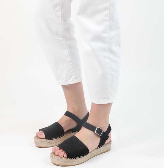 Manfield Dames Zwarte suede sandalen met plateauzool Maat 38 bol