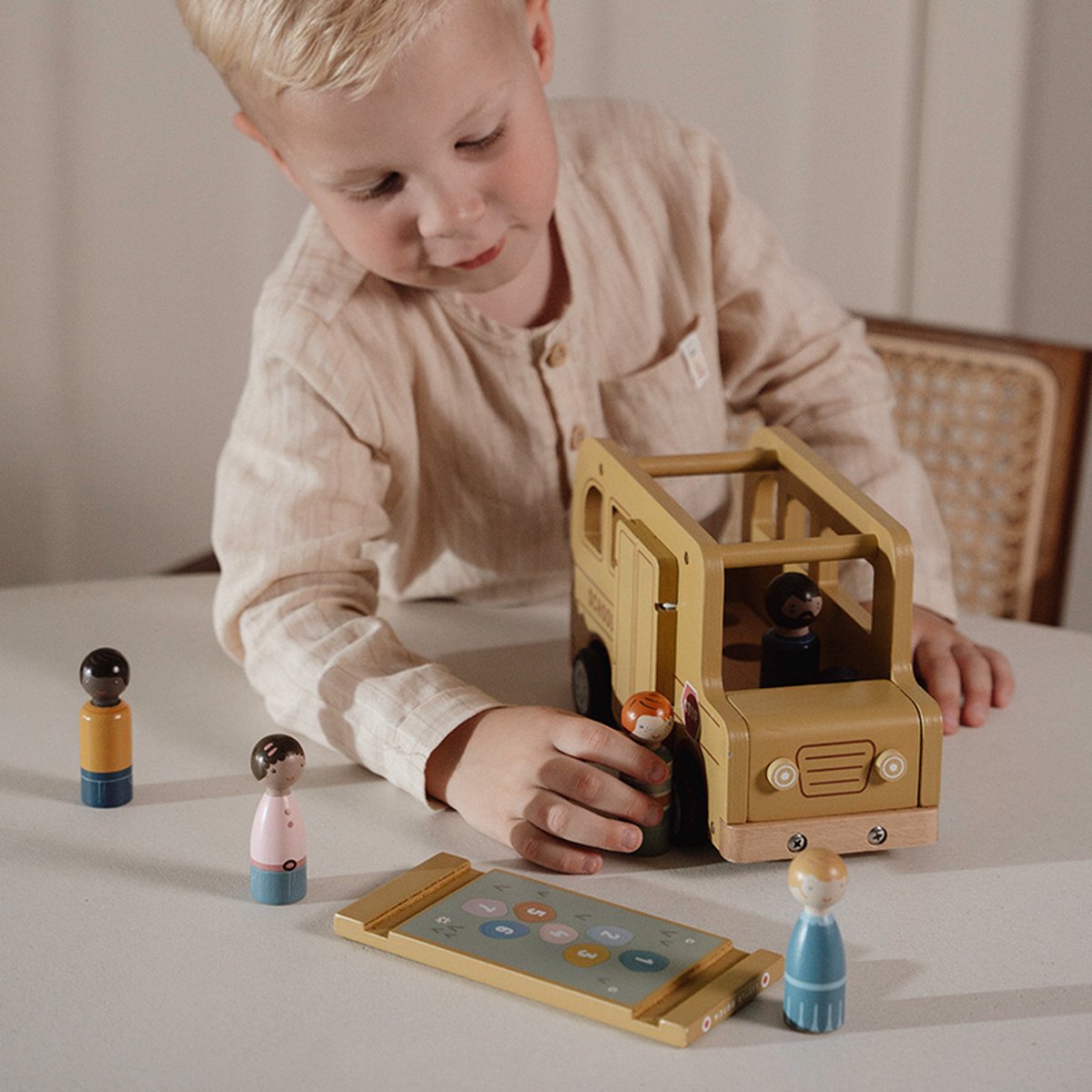 Little Dutch - Schoolbus met poppetjes FSC — afbeelding 5