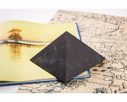 Shungite Pyramide 4 сm