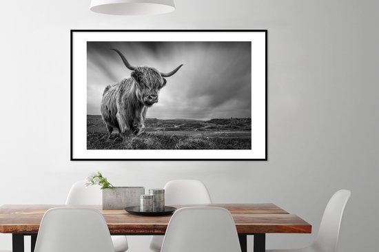 PosterMonkey - Poster - Cadre photo - Scottish Highlander - Nature - Vache - Zwart et blanc - Cadre - 120x80 cm - Affiche noir et blanc - Photo sous cadre - Poster Scottish Highlander - Cadre pour affiche