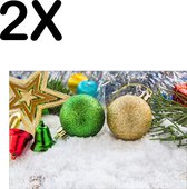 BWK Textiele Placemat - Kerstballen in de Sneew - Kerstsfeer - Set van 2 Placemats - 45x30 cm - Polyester Stof - Afneembaar