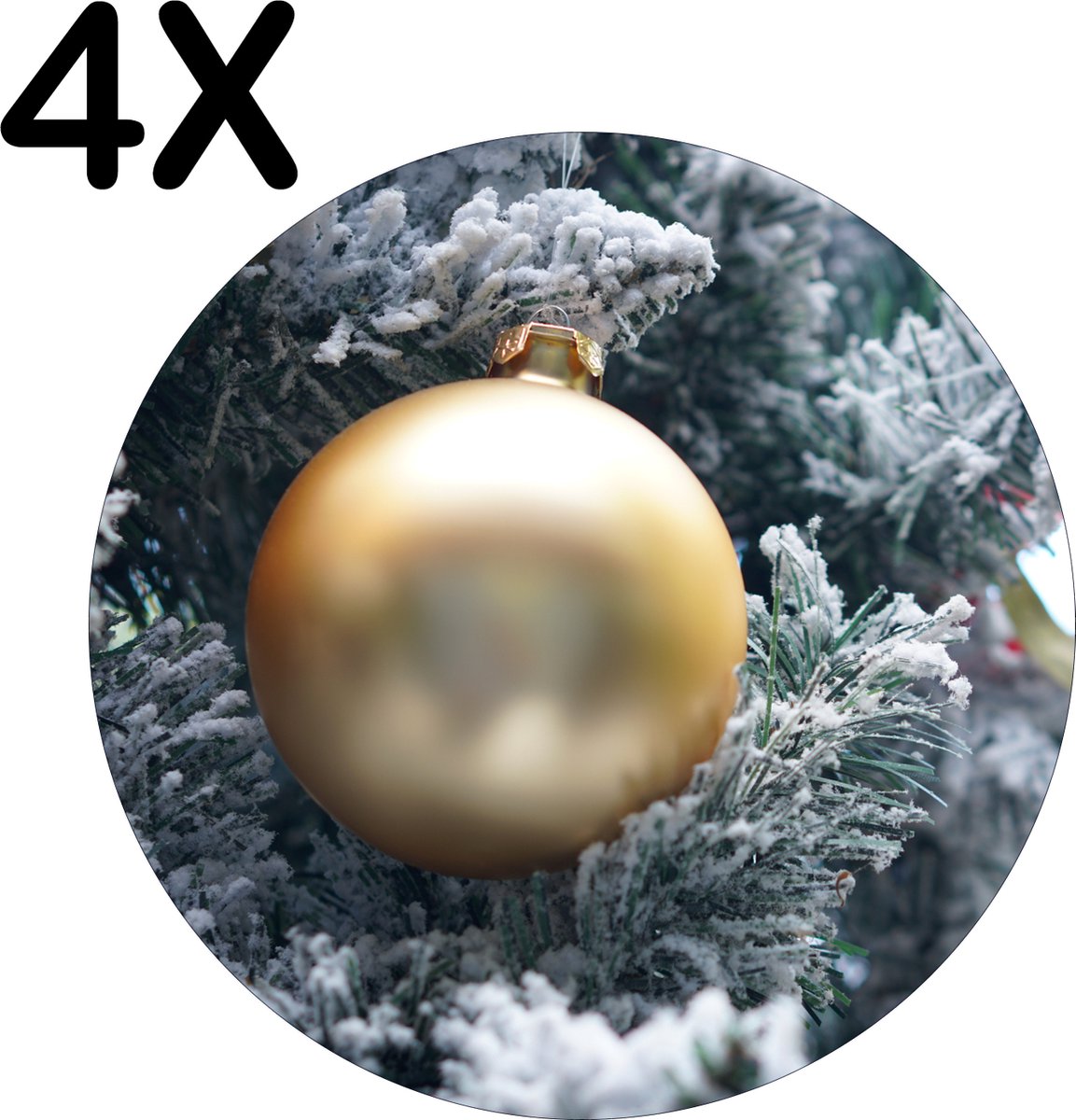 BWK Flexibele Ronde Placemat - Gouden Kerstbal in besneeuwde Boom - Set van 4 Placemats - 50x50 cm - PVC Doek - Afneembaar