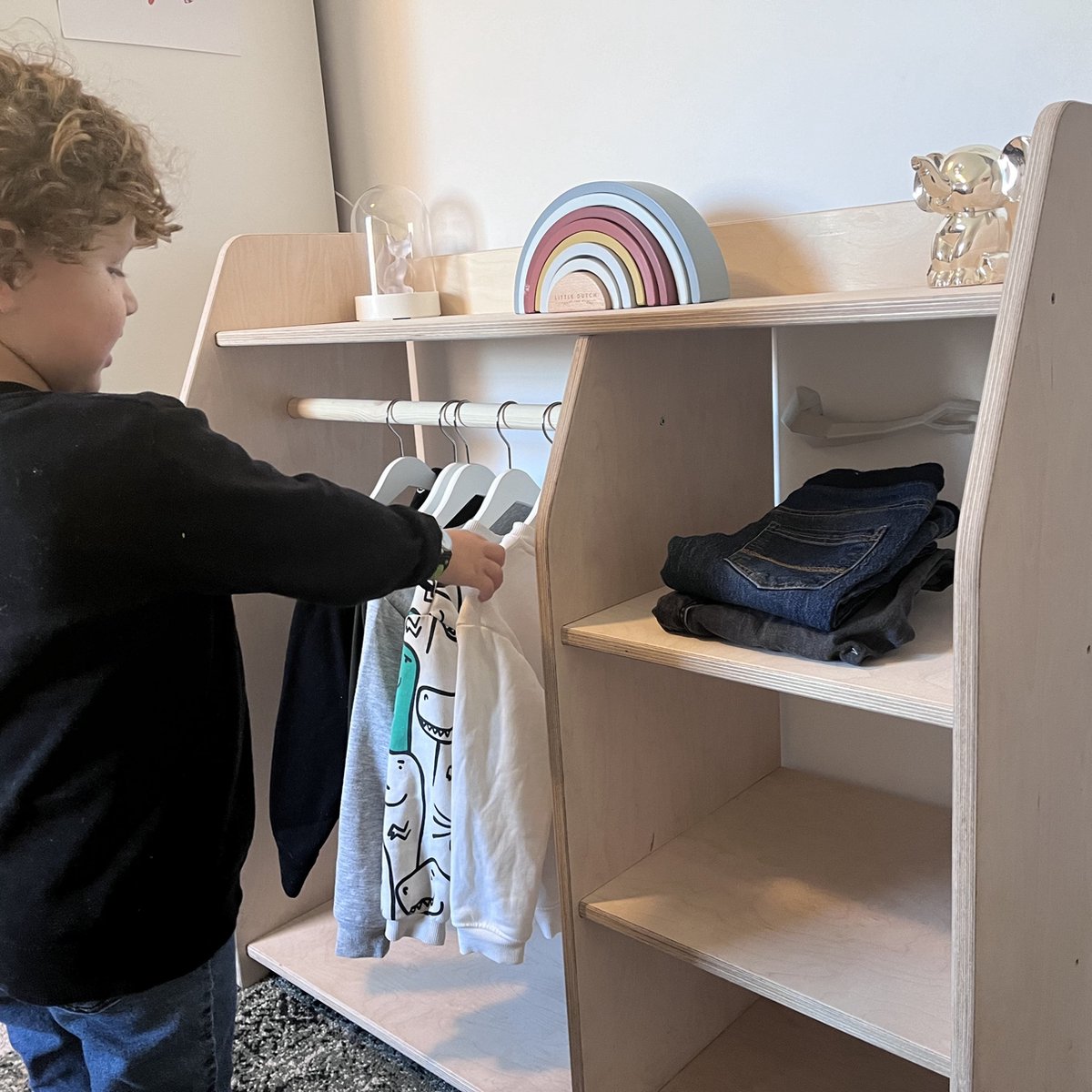 Montessori kledingkast kinderkamer | Kindergarderobe - blank | toddie.nl