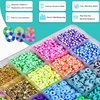 foto van Kleikralen voor sieraden maken, 4800 platte ronde kralen van polymeerklei, navulling voor het maken van armbanden met letters, smiley gezichtjes, set met gekleurde Heishi-kralen