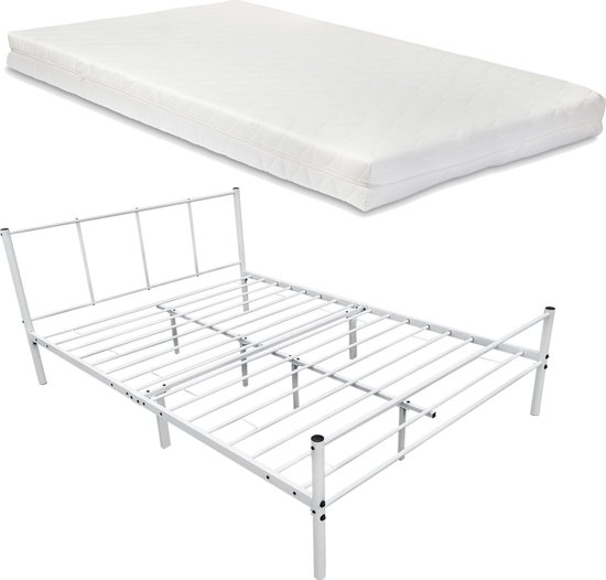 Perfect Verticaal Kledingkastbed Van 120x200 Dat Design En Functionaliteit Combineert Met Eikenhout Witte Matras Perfect Verticaal Kledingkastbed Van 120x200 Dat Design En Functionaliteit Combineert Met Eikenhout Witte Matras