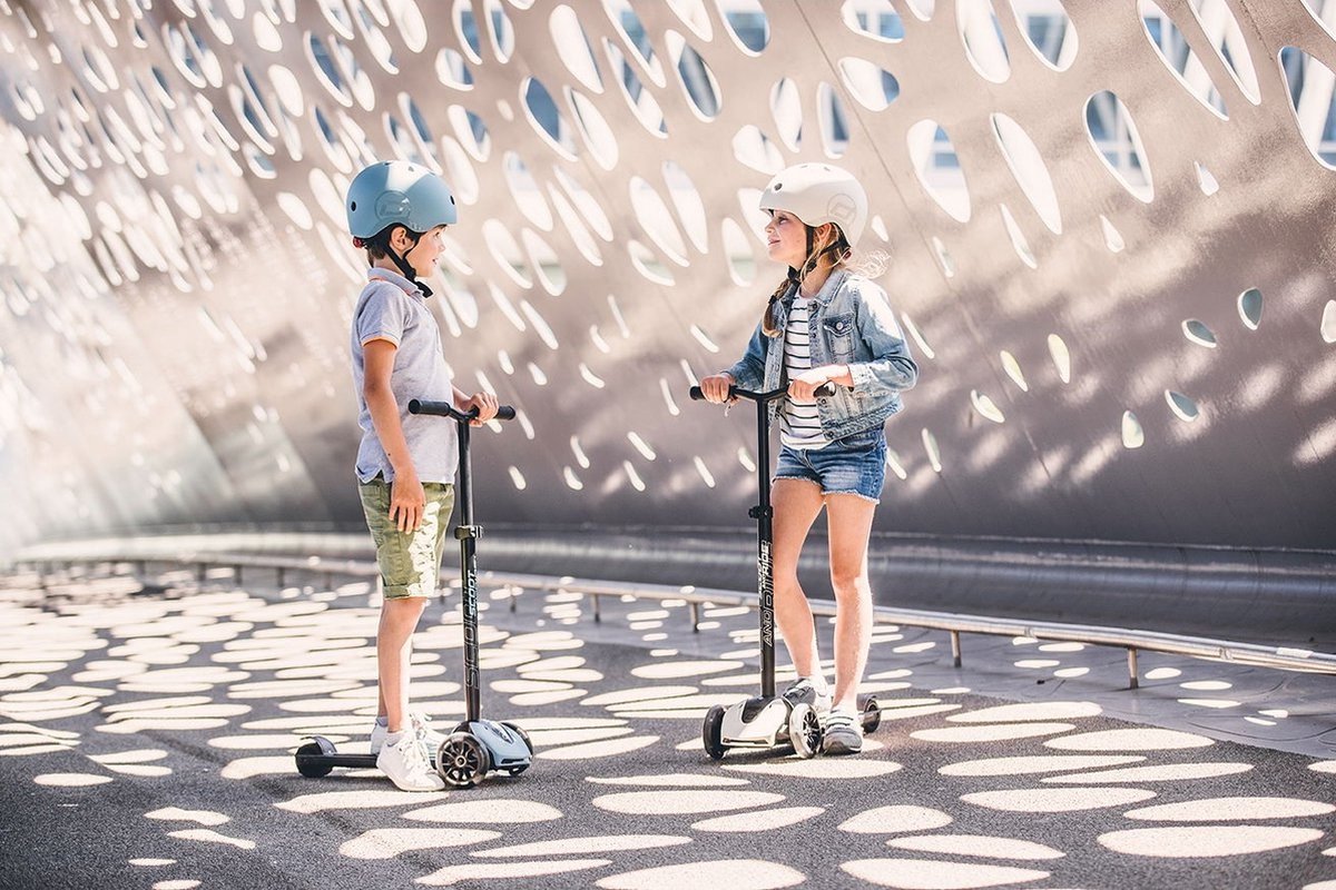 Scoot & Ride Highwaykick 5 LED - Kinderstep - LED voorwielen, 3 wielen, antislip deck & voetrem - verstelbaar stuur 60-90 cm, afneembare stuurstang - 5+ jaar (118-180 cm), max 80 kg, PU wielen 120/80 mm, Ash thumbnail 4