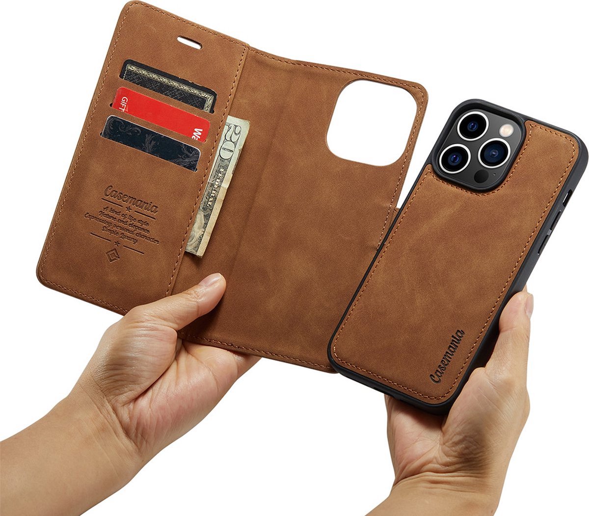iPhone 15 Pro Max Bookcase hoesje - CaseMe - Effen Cognac - Kunstleer