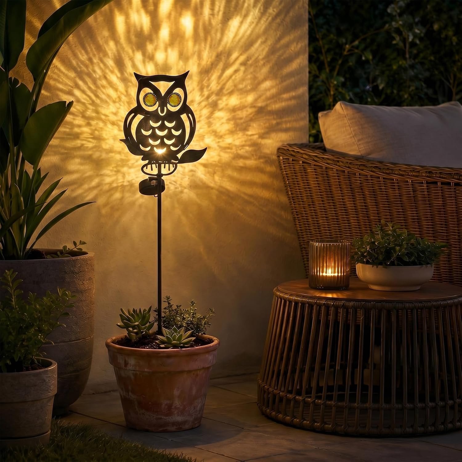 SnelShoppen - Outdoor Solar Lamp Uil met LED Warm Wit, Weerbestendig Tuin Decoratie, Unieke Glazen Figuur voor Terras, Balkon en Tuin