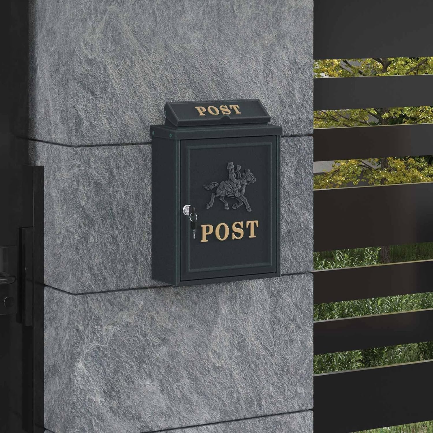 Wandbrievenbus in vintage-stijl van robuust gegoten aluminium met praktisch regendak en veilig grendelslot voor buiten